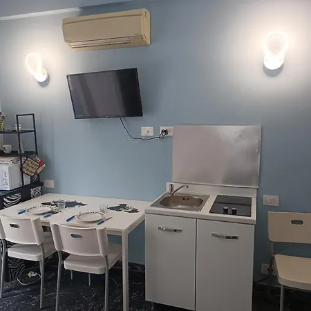 La Fenice - Studio Flat 3* Finale Ligure